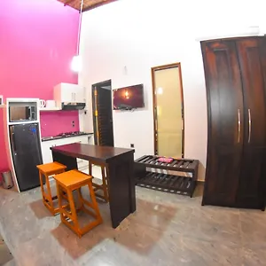 Staymo Meepura Guest house Negombo
